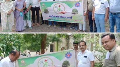 विधायक प्रतिनिधि प्रकाश अग्रवाल की पहल का स्वागत वृक्षारोपण को बढ़ावा देने शासकीय क्रांति कुमार कॉलेज की अनुकरणीय पहल, एक पेड़ मां के नाम के तहत हुआ वृक्षारोपण, 21 जुलाई को आयोजित जन भागीदारी समिति की बैठक में महाविद्यालय हित के विभिन्न विषयों पर हुई चर्चा, विधायक प्रतिनिधि प्रकाश अग्रवाल के प्रस्ताव का किया गया स्वागत, जन भागीदारी के सदस्य स्वयं के व्यय पर ट्री गार्ड के माध्यम से करेंगे वृक्षारोपण kshititech