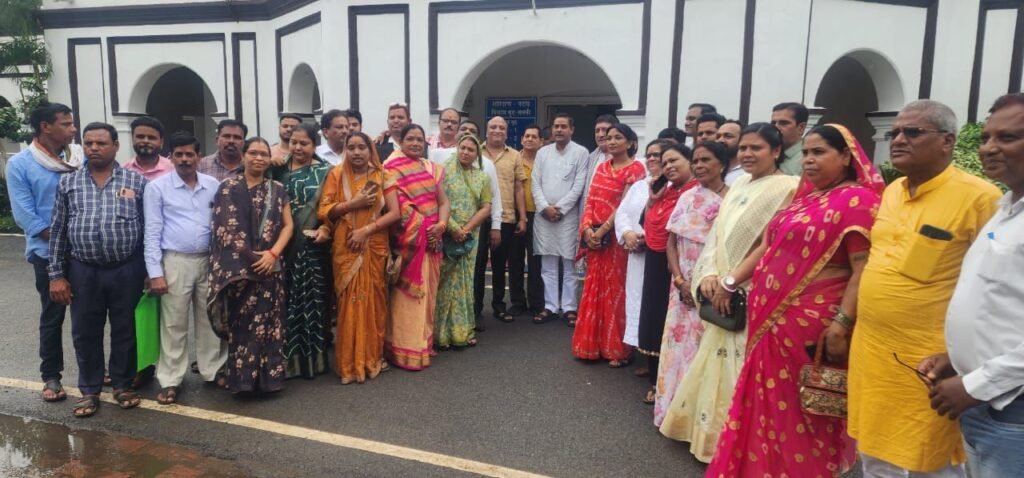 कांग्रेस अध्यक्ष खड़गे की सभा में सक्ती जिले से हजारों की संख्या में कांग्रेस कार्यकर्ता पहुंचेंगे रायपुर, तैयारियो को लेकर 2 जुलाई को शक्ति जिला कांग्रेस कमेटी की बैठक संपन्न, कांग्रेस नेताओं ने कहा- प्रदेश में भाजपा कांग्रेस कार्यकर्ताओं को कर रही है परेशान kshititech