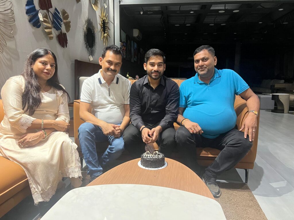 स्वराज बापोडिया की उत्कृष्ट सफलता पर रायगढ़ के रतेरिया परिवार ने किया सम्मान,सत्यप्रकाश बबलू रतेरिया ने कहा- स्वराज की यह सफलता पूरे प्रदेश के विद्यार्थियों के लिए एक प्रेरणा, पूरे देश भर से स्वराज को मिल रही बधाइयां, बेटे की बड़ी सफलता से फुला नहीं समा रहा बापोडिया परिवार स्वराज बापोडिया की उत्कृष्ट सफलता पर रायगढ़ के रतेरिया परिवार ने किया सम्मान,सत्यप्रकाश बबलू रतेरिया ने कहा- स्वराज की यह सफलता पूरे प्रदेश के विद्यार्थियों के लिए एक प्रेरणा, पूरे देश भर से स्वराज को मिल रही बधाइयां, बेटे की बड़ी सफलता से फुला नहीं समा रहा बापोडिया परिवार kshititech
