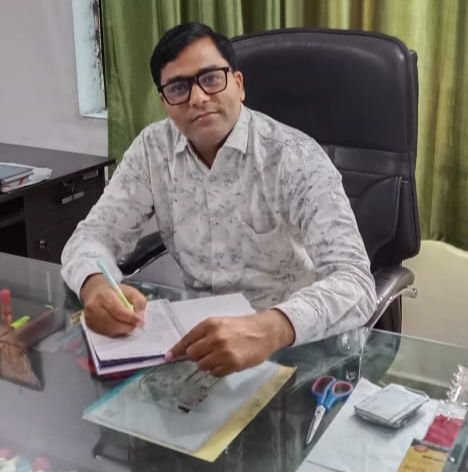 अपने बच्चों को ऑनलाइन की जगह ऑफलाइन की दिलाए शिक्षा, संकल्प एकेडमी के डायरेक्टर डॉ. नितेश अग्रवाल ने कहा-ऑफलाइन शिक्षा से बच्चों के शैक्षणिक भविष्य का होता है तेजी से विकास, शिक्षक एवं विद्यार्थियों के बीच ऑफलाइन कक्षाओं से होता है सीधा संवाद अपने बच्चों को ऑनलाइन की जगह ऑफलाइन की दिलाए शिक्षा, संकल्प एकेडमी के डायरेक्टर डॉ. नितेश अग्रवाल ने कहा-ऑफलाइन शिक्षा से बच्चों के शैक्षणिक भविष्य का होता है तेजी से विकास, शिक्षक एवं विद्यार्थियों के बीच ऑफलाइन कक्षाओं से होता है सीधा संवाद kshititech