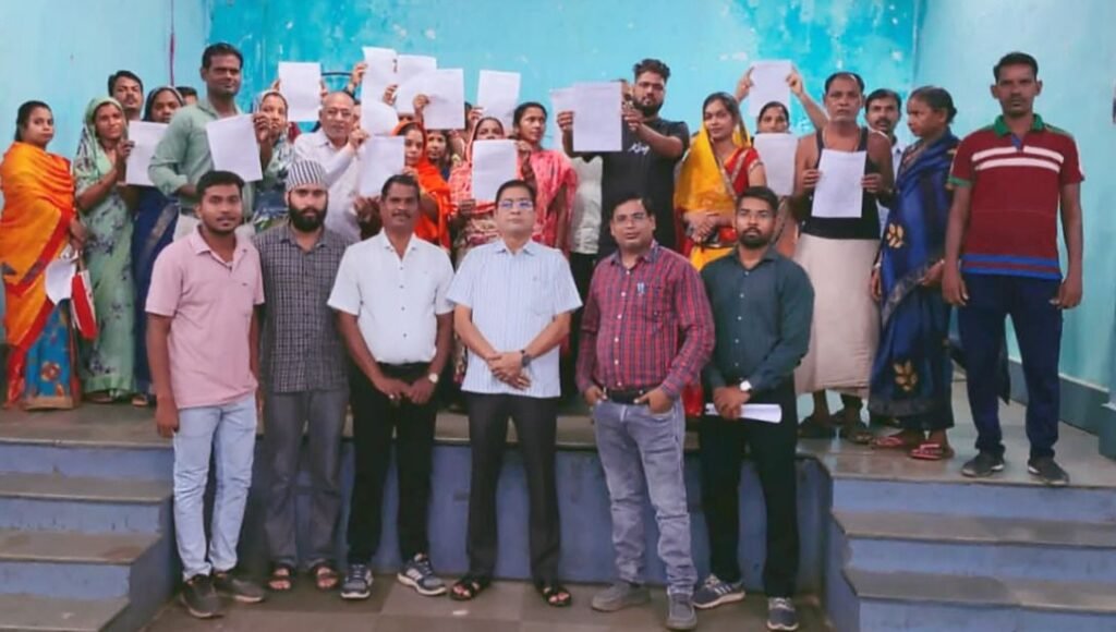 नगर पालिका क्षेत्र शक्ति में प्रधानमंत्री आवास योजना 2-0 के अंतर्गत 25 नए हितग्राहियों को दिया गया स्वीकृति पत्र,नगर पालिका अध्यक्ष श्यामसुंदर अग्रवाल की उपस्थिति में 2 जुलाई को सामुदायिक भवन में हुआ कार्यक्रम, अध्यक्ष श्यामसुंदर ने कहा कि शहर का एक भी पात्र हितग्राही नहीं रहेगा पीएम आवास योजना के लाभ से वंचित, समय सीमा में मकान पूर्ण होते ही 32800/-रुपये की मिलेगी अतिरिक्त प्रोत्साहन राशि नगर पालिका क्षेत्र शक्ति में प्रधानमंत्री आवास योजना 2-0 के अंतर्गत 25 नए हितग्राहियों को दिया गया स्वीकृति पत्र,नगर पालिका अध्यक्ष श्यामसुंदर अग्रवाल की उपस्थिति में 2 जुलाई को सामुदायिक भवन में हुआ कार्यक्रम, अध्यक्ष श्यामसुंदर ने कहा कि शहर का एक भी पात्र हितग्राही नहीं रहेगा पीएम आवास योजना के लाभ से वंचित, समय सीमा में मकान पूर्ण होते ही 32800/-रुपये की मिलेगी अतिरिक्त प्रोत्साहन राशि kshititech