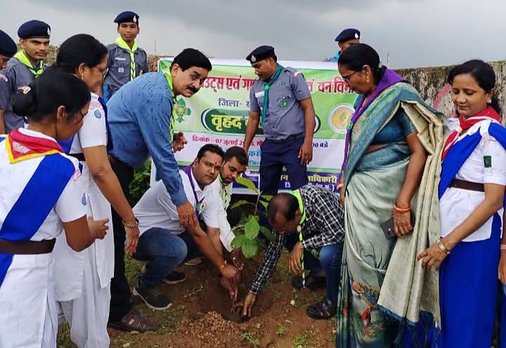 डिस्ट्रिक्ट कमिश्नर अंकित की सक्रियता से स्काउट कर रहा बेहतर कार्य, स्काउट की सकारात्मक पहल- पेड़ छाव देता है घाव नहीं, वृक्षों को संरक्षण देकर करें बड़ा, यही है हमारी नैतिक जिम्मेदारी- अंकित अग्रवाल (जिला मुख्य आयुक्त) भारत स्काउट गाइड जिला संघ शक्ति ने कश्मीर पर स्कूल में किया सघन वृक्षारोपण कार्यक्रम,प्याऊ घर एवं साइकिल रैली निकालने वाले स्काउट के विद्यार्थी भी हुए सम्मानित, शक्ति जिले में भारत स्काउट- गाइड के कार्यों को नई गति दी अंकित ने डिस्ट्रिक्ट कमिश्नर अंकित की सक्रियता से स्काउट कर रहा बेहतर कार्य, स्काउट की सकारात्मक पहल- पेड़ छाव देता है घाव नहीं, वृक्षों को संरक्षण देकर करें बड़ा, यही है हमारी नैतिक जिम्मेदारी- अंकित अग्रवाल (जिला मुख्य आयुक्त) भारत स्काउट गाइड जिला संघ शक्ति ने कश्मीर पर स्कूल में किया सघन वृक्षारोपण कार्यक्रम,प्याऊ घर एवं साइकिल रैली निकालने वाले स्काउट के विद्यार्थी भी हुए सम्मानित, शक्ति जिले में भारत स्काउट- गाइड के कार्यों को नई गति दी अंकित ने kshititech