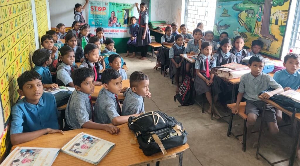 शक्ति जिले में पीएम सूर्य घर योजना को मिल रहा बेहतर प्रतिसाद,लोग आकर्षित हो रहे योजना से, सरकारी स्कूलों में दी गई बच्चों को स्वच्छता की शिक्षा, शक्ति जिले में कृषि विभाग दे रहा नई- नई फसलों को प्रोत्साहन शक्ति जिले में पीएम सूर्य घर योजना को मिल रहा बेहतर प्रतिसाद,लोग आकर्षित हो रहे योजना से, सरकारी स्कूलों में दी गई बच्चों को स्वच्छता की शिक्षा, शक्ति जिले में कृषि विभाग दे रहा नई- नई फसलों को प्रोत्साहन kshititech