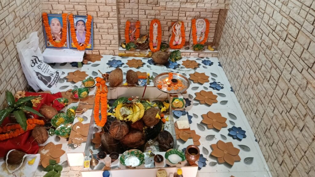 देवरी मे शिव शंकर मंदिर की हुई भव्य प्राण प्रतिष्ठा, विद्वान पंडित अरुण पांडेय ने करवाई पूजा अर्चना, मनीराम दीपक अग्रवाल द्वारा जन सहयोग से बनवाया गया है मंदिर, निर्माणकर्ता बदीपक अग्रवाल ने कहा- बाबा भोलेनाथ के आशीर्वाद से होता है सबका कल्याण देवरी मे शिव शंकर मंदिर की हुई भव्य प्राण प्रतिष्ठा, विद्वान पंडित अरुण पांडेय ने करवाई पूजा अर्चना, मनीराम दीपक अग्रवाल द्वारा जन सहयोग से बनवाया गया है मंदिर, निर्माणकर्ता बदीपक अग्रवाल ने कहा- बाबा भोलेनाथ के आशीर्वाद से होता है सबका कल्याण kshititech