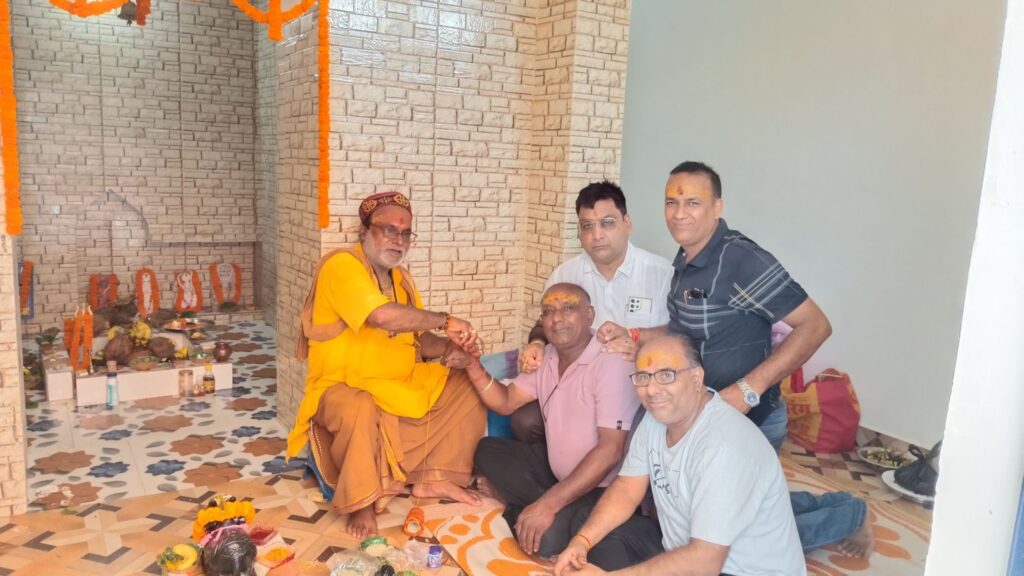 देवरी मे शिव शंकर मंदिर की हुई भव्य प्राण प्रतिष्ठा, विद्वान पंडित अरुण पांडेय ने करवाई पूजा अर्चना, मनीराम दीपक अग्रवाल द्वारा जन सहयोग से बनवाया गया है मंदिर, निर्माणकर्ता बदीपक अग्रवाल ने कहा- बाबा भोलेनाथ के आशीर्वाद से होता है सबका कल्याण देवरी मे शिव शंकर मंदिर की हुई भव्य प्राण प्रतिष्ठा, विद्वान पंडित अरुण पांडेय ने करवाई पूजा अर्चना, मनीराम दीपक अग्रवाल द्वारा जन सहयोग से बनवाया गया है मंदिर, निर्माणकर्ता बदीपक अग्रवाल ने कहा- बाबा भोलेनाथ के आशीर्वाद से होता है सबका कल्याण kshititech