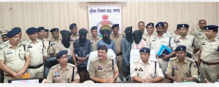 खाटू वाले श्याम के आखिर में पकड़ में आ ही गए चोर, करोड़ों श्याम प्रेमियों की आस्था एवं पुलिस प्रशासन की सक्रियता से बाबा श्याम के चोरी गए गहने जेवरात हुए बरामद, भक्तों ने कहा- जो पूरी दुनिया का रखवाला है,आखिर में उसकी सुरक्षा पर कैसे लग सकती है सेंध खाटू वाले श्याम के आखिर में पकड़ में आ ही गए चोर, करोड़ों श्याम प्रेमियों की आस्था एवं पुलिस प्रशासन की सक्रियता से बाबा श्याम के चोरी गए गहने जेवरात हुए बरामद, भक्तों ने कहा- जो पूरी दुनिया का रखवाला है,आखिर में उसकी सुरक्षा पर कैसे लग सकती है सेंध kshititech