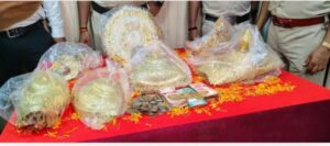 खाटू वाले श्याम के आखिर में पकड़ में आ ही गए चोर, करोड़ों श्याम प्रेमियों की आस्था एवं पुलिस प्रशासन की सक्रियता से बाबा श्याम के चोरी गए गहने जेवरात हुए बरामद, भक्तों ने कहा- जो पूरी दुनिया का रखवाला है,आखिर में उसकी सुरक्षा पर कैसे लग सकती है सेंध खाटू वाले श्याम के आखिर में पकड़ में आ ही गए चोर, करोड़ों श्याम प्रेमियों की आस्था एवं पुलिस प्रशासन की सक्रियता से बाबा श्याम के चोरी गए गहने जेवरात हुए बरामद, भक्तों ने कहा- जो पूरी दुनिया का रखवाला है,आखिर में उसकी सुरक्षा पर कैसे लग सकती है सेंध kshititech