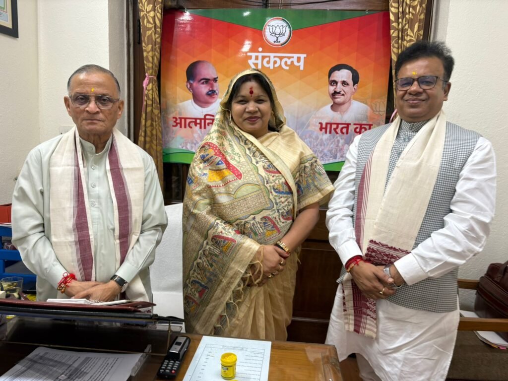 सांसद कमलेश जांगड़े ने बांधी प्रधानमंत्री मोदी जी को राखी, रक्षाबंधन पर्व की दी बधाई, भाजपा के राष्ट्रीय संगठक एवं कार्यालय सचिव से भी मुलाकात में सांसद जी ने बांधी राखी, प्रधानमंत्री मोदी जी ने संसदीय क्षेत्र के लोगों को भी दी रक्षाबंधन की शुभकामनाएं सांसद कमलेश जांगड़े ने बांधी प्रधानमंत्री मोदी जी को राखी, रक्षाबंधन पर्व की दी बधाई, भाजपा के राष्ट्रीय संगठक एवं कार्यालय सचिव से भी मुलाकात में सांसद जी ने बांधी राखी, प्रधानमंत्री मोदी जी ने संसदीय क्षेत्र के लोगों को भी दी रक्षाबंधन की शुभकामनाएं kshititech