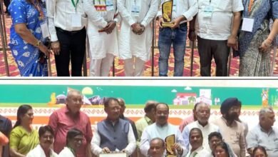 नगर पंचायत बाराद्वार को मिला स्वच्छता सम्मान-42 वां रैंक हासिल किया नगर पंचायत ने, मुख्यमंत्री साय एवं अरुण साव के हाथों नगर पंचायत अध्यक्ष नारायण कुर्रे, उपाध्यक्ष जितेश शर्मा सहित जन प्रतिनिधियों ने लिया सम्मान, जनप्रतिनिधियों ने कहा- स्वच्छता को लेकर देश एवं प्रदेश में नगर पंचायत को करेंगे अग्रणी स्थान पर स्थापित नगर पंचायत बाराद्वार को मिला स्वच्छता सम्मान-42 वां रैंक हासिल किया नगर पंचायत ने, मुख्यमंत्री साय एवं अरुण साव के हाथों नगर पंचायत अध्यक्ष नारायण कुर्रे, उपाध्यक्ष जितेश शर्मा सहित जन प्रतिनिधियों ने लिया सम्मान, जनप्रतिनिधियों ने कहा- स्वच्छता को लेकर देश एवं प्रदेश में नगर पंचायत को करेंगे अग्रणी स्थान पर स्थापित kshititech