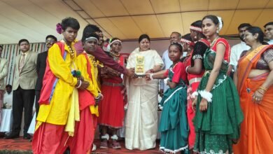 शासकीय उच्चतर माध्यमिक विद्यालय किरारी बाराद्वार के बच्चों ने जिला स्तरीय सांस्कृतिक कार्यक्रम में हासिल किया पहला स्थान, दूसरे स्थान पर रहे अनुनय कान्वेंट स्कूल के बच्चे, मुख्य अतिथि सांसद कमलेश जांगड़े के हाथों हुए सम्मानित, जिला शिक्षा अधिकारी कुमुदिनी बाघ द्विवेदी ने दी बधाई kshititech