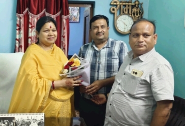 नगर पंचायत बाराद्वार के अध्यक्ष नारायण कुर्रे एवं सांसद प्रतिनिधि अमित कलानोरिया ने करी सांसद कमलेश जांगड़े से मुलाकात नगर पंचायत बाराद्वार के अध्यक्ष नारायण कुर्रे एवं सांसद प्रतिनिधि अमित कलानोरिया ने करी सांसद कमलेश जांगड़े से मुलाकात kshititech