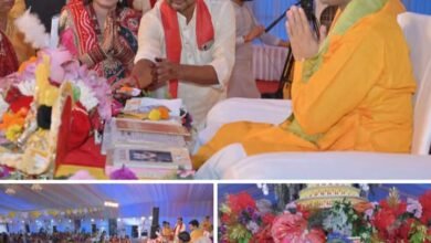 श्रीमद् भागवत कथा श्रवण करने उमड़ रही श्रद्धालु भक्तजनों की भीड़,नैला में चल रही झांझडिया परिवार की श्रीमद् भागवत कथा के चौथे दिन भी महाराज जी ने विभिन्न प्रसंगों की करी सुंदर व्याख्या श्रीमद् भागवत कथा श्रवण करने उमड़ रही श्रद्धालु भक्तजनों की भीड़,नैला में चल रही झांझडिया परिवार की श्रीमद् भागवत कथा के चौथे दिन भी महाराज जी ने विभिन्न प्रसंगों की करी सुंदर व्याख्या kshititech