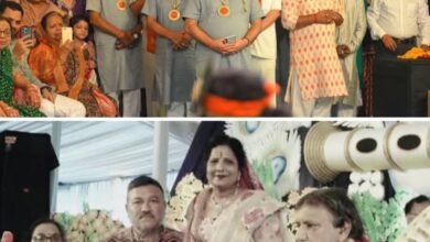 गोस्वामी गोविंद बाबा ने कहा- भगवान ने तुम्हें दिया है अनमोल जीवन, श्रीमद् भागवत कथा का श्रवण है संकटों का निवारण, खरसिया शहर में भागवत कथा सुनने उमड़ रही श्रद्धालुओं की भीड़- तिगडॉनिया परिवार की चल रही पितृ मोक्षार्थ श्रीमद् भागवत महापुराण कथा, परम पूज्य भागवत मर्मज्ञ गोस्वामी गोविंद बाबा के मुखारविंद से हो रहा है कथा का रसपान, आयोजन के छठवें दिवस 30 अगस्त को गोपी उद्धव संवाद सहित विभिन्न प्रसंगों का किया गोस्वामी जी ने वर्णन गोस्वामी गोविंद बाबा ने कहा- भगवान ने तुम्हें दिया है अनमोल जीवन, श्रीमद् भागवत कथा का श्रवण है संकटों का निवारण, खरसिया शहर में भागवत कथा सुनने उमड़ रही श्रद्धालुओं की भीड़- तिगडॉनिया परिवार की चल रही पितृ मोक्षार्थ श्रीमद् भागवत महापुराण कथा, परम पूज्य भागवत मर्मज्ञ गोस्वामी गोविंद बाबा के मुखारविंद से हो रहा है कथा का रसपान, आयोजन के छठवें दिवस 30 अगस्त को गोपी उद्धव संवाद सहित विभिन्न प्रसंगों का किया गोस्वामी जी ने वर्णन kshititech