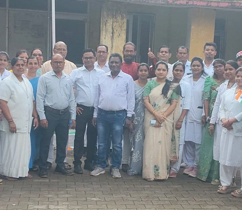 शक्ति के जिला चिकित्सालय में सीएमएचओ डॉक्टर पूजा अग्रवाल एवं सामुदायिक स्वास्थ्य केंद्र में बीएमओ डॉक्टर सूरज राठौर ने किया ध्वजारोहण, स्वास्थ्य अधिकारियोगौरवशाली- आजादी की यह वर्षगांठ हम सभी के लिए गौरवशाली शक्ति के जिला चिकित्सालय में सीएमएचओ डॉक्टर पूजा अग्रवाल एवं सामुदायिक स्वास्थ्य केंद्र में बीएमओ डॉक्टर सूरज राठौर ने किया ध्वजारोहण, स्वास्थ्य अधिकारियोगौरवशाली- आजादी की यह वर्षगांठ हम सभी के लिए गौरवशाली kshititech