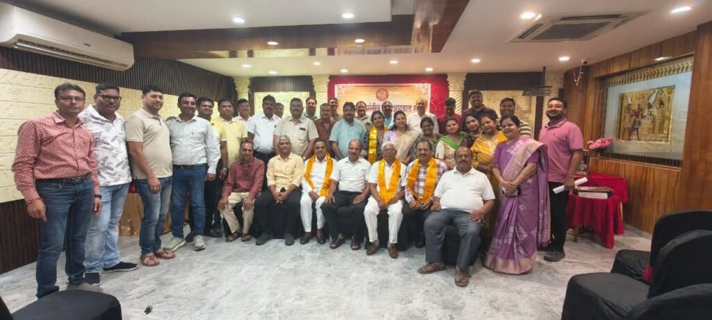 छत्तीसगढ़ प्रांतीय युवा अग्रवाल मंच की प्रदेश कार्यकारिणी की हुई घोषणा, प्रदेश के सक्रिय सदस्यों को मिली जिम्मेदारी, 10 एवं 11 जनवरी को रायपुर में होगा अखिल भारतीय एजुकेटेड परिचय सम्मेलन, महिला विंग की पुनः प्रदेश अध्यक्ष बनाई गई संध्या अग्रवाल,अगली प्रदेश बैठक होंगी जांजगीर में छत्तीसगढ़ प्रांतीय युवा अग्रवाल मंच की प्रदेश कार्यकारिणी की हुई घोषणा, प्रदेश के सक्रिय सदस्यों को मिली जिम्मेदारी, 10 एवं 11 जनवरी को रायपुर में होगा अखिल भारतीय एजुकेटेड परिचय सम्मेलन, महिला विंग की पुनः प्रदेश अध्यक्ष बनाई गई संध्या अग्रवाल,अगली प्रदेश बैठक होंगी जांजगीर में kshititech