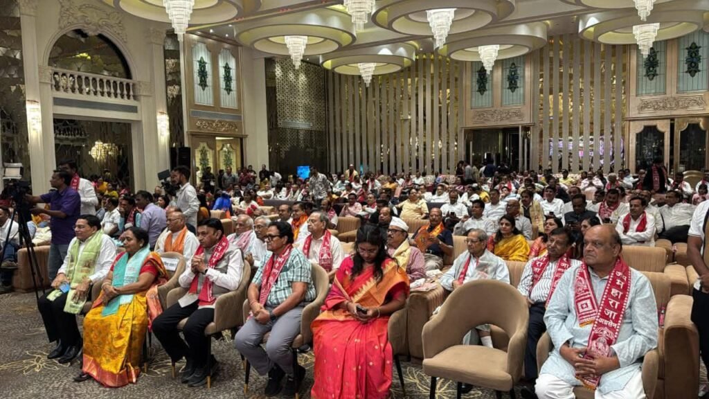 अग्रवाल समाज का सबसे बड़ा ऐतिहासिक का आयोजन- नवम अग्र अलंकरण समारोह" का भव्य आयोजन संपन्न,विधानसभा अध्यक्ष डॉ रमन सिंह के एवं राष्ट्रीय चेयरमैन प्रदीप मित्तल के सानिध्य में हुआ संपन्न,पूर्व विधानसभा अध्यक्ष गौरीशंकर अग्रवाल, राष्ट्रीय कार्यकारी अध्यक्ष सियाराम अग्रवाल एवं विधायक बसना संपत अग्रवाल की विशिष्ट उपस्थिति में दिए गए पुरस्कार kshititech