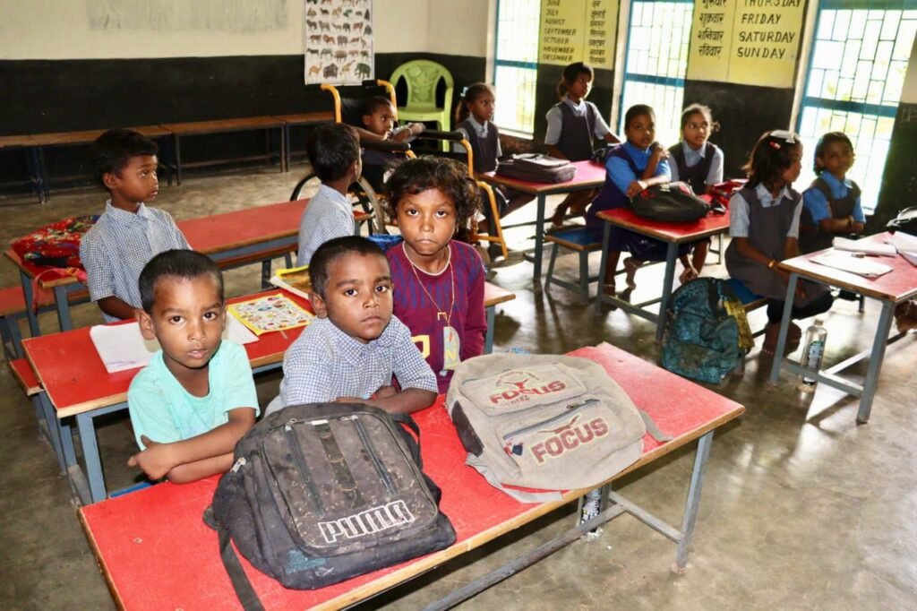 शक्ति जिले में डिप्टी कलेक्टरों के प्रभार में हुआ फेरबदल, कलेक्टर साहब एवं जिला पंचायत सीईओ ने पहनी बीज जड़ित इको फ्रेंडली राखी, शक्ति जिले में भी प्रारंभ हुआ हर घर तिरंगा, हर घर स्वच्छता अभियान, कलेक्टर तोपनो साहब एवं जिला पंचायत सीईओ जैन साहब ने किया अभियान का शुभारंभ, भारतीय स्टेट बैंक ग्रामीण क्षेत्रों में लगा रहा ई केवाईसी शिविर शक्ति जिले में डिप्टी कलेक्टरों के प्रभार में हुआ फेरबदल, कलेक्टर साहब एवं जिला पंचायत सीईओ ने पहनी बीज जड़ित इको फ्रेंडली राखी, शक्ति जिले में भी प्रारंभ हुआ हर घर तिरंगा, हर घर स्वच्छता अभियान, कलेक्टर तोपनो साहब एवं जिला पंचायत सीईओ जैन साहब ने किया अभियान का शुभारंभ, भारतीय स्टेट बैंक ग्रामीण क्षेत्रों में लगा रहा ई केवाईसी शिविर kshititech