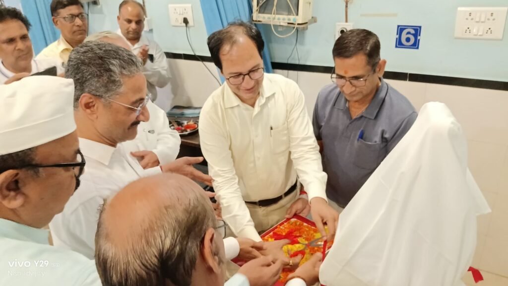 चिकित्सा के क्षेत्र में महासभा की ऐतिहासिक पहल- निशुल्क वेंटिलेटर मशीन की सेवाएं मिलेंगी अब मरीजो को, बिलासपुर में 8 अगस्त को संभागीय अग्रवाल महासभा के द्वारा हुआ लाखों रुपए की नई वेंटिलेटर मशीन का लोकार्पण, सर्व समाज के मरीजों को मिलेगी यह चिकित्सा सुविधा, महासभा के अध्यक्ष बाबूलाल अग्रवाल ने कहा- मेडिकल उपकरणों की बेहतर सेवाएं देना महासभा की प्राथमिकता चिकित्सा के क्षेत्र में महासभा की ऐतिहासिक पहल- निशुल्क वेंटिलेटर मशीन की सेवाएं मिलेंगी अब मरीजो को, बिलासपुर में 8 अगस्त को संभागीय अग्रवाल महासभा के द्वारा हुआ लाखों रुपए की नई वेंटिलेटर मशीन का लोकार्पण, सर्व समाज के मरीजों को मिलेगी यह चिकित्सा सुविधा, महासभा के अध्यक्ष बाबूलाल अग्रवाल ने कहा- मेडिकल उपकरणों की बेहतर सेवाएं देना महासभा की प्राथमिकता kshititech