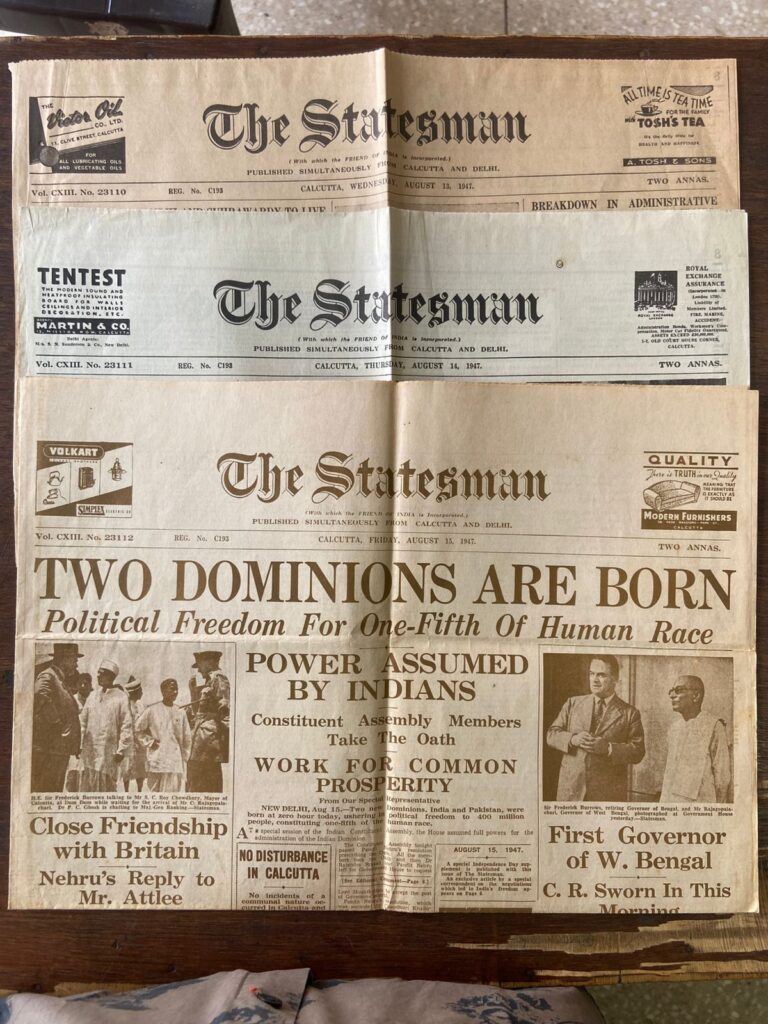शक्ति शहर के अभिषेक बंसल के पास है आजादी की वर्षगांठ 15 अगस्त 1947 पर प्रकाशित अखबारों का संग्रह, अभिषेक द्वारा प्रदेश एवं राष्ट्रीय स्तर पर विशेष अवसरों पर लगाई जाती है प्रदर्शनी शक्ति शहर के अभिषेक बंसल के पास है आजादी की वर्षगांठ 15 अगस्त 1947 पर प्रकाशित अखबारों का संग्रह, अभिषेक द्वारा प्रदेश एवं राष्ट्रीय स्तर पर विशेष अवसरों पर लगाई जाती है प्रदर्शनी kshititech