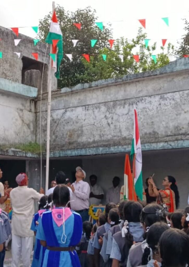 रोशन लाल पटेल ने शासकीय हायर सेकंडरी स्कूल सकरेली कलां में किया ध्वजारोहण, शाला विकास समिति के अध्यक्ष पटेल ने कहा-स्वतंत्रता संग्राम सेनानियों के त्याग, तपस्या,बलिदान से ही हमें मिली यह गौरवशाली आजादी रोशन लाल पटेल ने शासकीय हायर सेकंडरी स्कूल सकरेली कलां में किया ध्वजारोहण, शाला विकास समिति के अध्यक्ष पटेल ने कहा-स्वतंत्रता संग्राम सेनानियों के त्याग, तपस्या,बलिदान से ही हमें मिली यह गौरवशाली आजादी kshititech