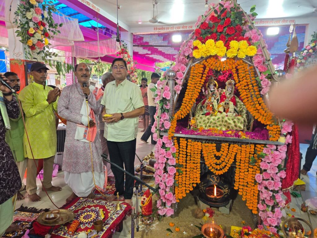 शक्ति शहर में 95 वर्षों से हो रहे अखंड राम नाम सप्ताह का शुभारंभ किया नगर पालिका अध्यक्ष श्यामसुंदर अग्रवाल ने, अग्रवाल ने कहा-शक्ति के लिए गौरवशाली है यह आयोजन, लगातार दश दशकों से आयोजन करना प्रसन्नता की बात शक्ति शहर में 95 वर्षों से हो रहे अखंड राम नाम सप्ताह का शुभारंभ किया नगर पालिका अध्यक्ष श्यामसुंदर अग्रवाल ने, अग्रवाल ने कहा-शक्ति के लिए गौरवशाली है यह आयोजन, लगातार दश दशकों से आयोजन करना प्रसन्नता की बात kshititech