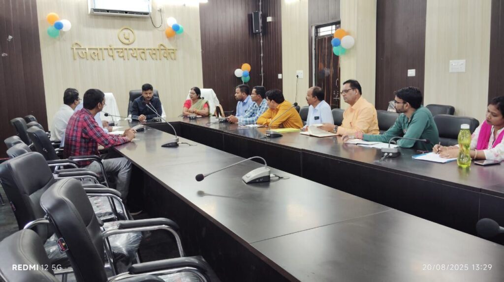 जिला पंचायत सीईओ वासु जैन ने ली जिले के स्वामी आत्मानंद स्कूलों के संस्था प्रमुखों की बैठक, जिला शिक्षा अधिकारी भी रही मौजूद, शिक्षकों के रिक्त पदों सहित विभिन्न विषयों पर हुई चर्चा, स्वामी आत्मानंद के भी विद्यार्थियों को अब मिलेगी कैरियर काउंसलिंग एवं व्यवसायिक शिक्षा की सुविधा जिला पंचायत सीईओ वासु जैन ने ली जिले के स्वामी आत्मानंद स्कूलों के संस्था प्रमुखों की बैठक, जिला शिक्षा अधिकारी भी रही मौजूद, शिक्षकों के रिक्त पदों सहित विभिन्न विषयों पर हुई चर्चा, स्वामी आत्मानंद के भी विद्यार्थियों को अब मिलेगी कैरियर काउंसलिंग एवं व्यवसायिक शिक्षा की सुविधा kshititech