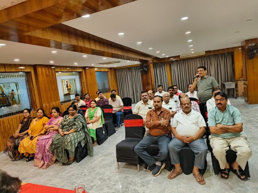 छत्तीसगढ़ प्रांतीय युवा अग्रवाल मंच की प्रदेश कार्यकारिणी की हुई घोषणा, प्रदेश के सक्रिय सदस्यों को मिली जिम्मेदारी, 10 एवं 11 जनवरी को रायपुर में होगा अखिल भारतीय एजुकेटेड परिचय सम्मेलन, महिला विंग की पुनः प्रदेश अध्यक्ष बनाई गई संध्या अग्रवाल,अगली प्रदेश बैठक होंगी जांजगीर में छत्तीसगढ़ प्रांतीय युवा अग्रवाल मंच की प्रदेश कार्यकारिणी की हुई घोषणा, प्रदेश के सक्रिय सदस्यों को मिली जिम्मेदारी, 10 एवं 11 जनवरी को रायपुर में होगा अखिल भारतीय एजुकेटेड परिचय सम्मेलन, महिला विंग की पुनः प्रदेश अध्यक्ष बनाई गई संध्या अग्रवाल,अगली प्रदेश बैठक होंगी जांजगीर में kshititech