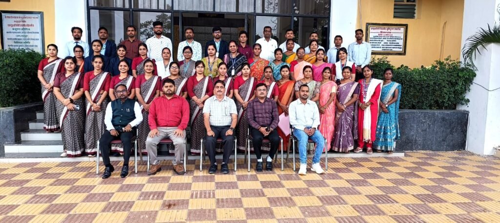 CBSE स्कूलों में कैसे हो क्लासरूम का मैनेजमेंट- चंद्रहासिनी विद्यापीठ मिरौनी चंद्रपुर में संपन्न हुआ सीबीएसई शिक्षकों के दो दिवसीय प्रशिक्षण का कार्यक्रम, विभिन्न सीबीएसई स्कूलों के शिक्षकों ने शामिल हो कर लिया प्रशिक्षण kshititech