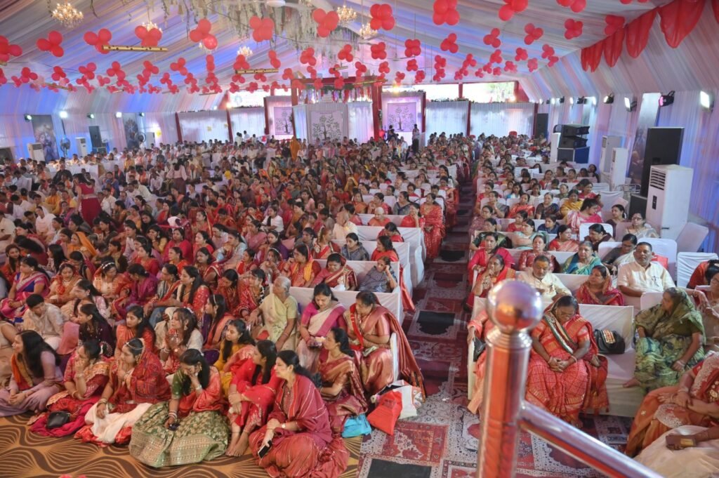 श्री हित ललित वल्लभ जी महाराज की कथा श्रवण करने उमड़ रही श्रद्धालुओं की भीड़, झांझडिया परिवार की पितृ मोक्षार्थ श्रीमद् भागवत कथा, कथा श्रवण करने प्रतिदिन दुर दराज से भी पहुंच रहे रिश्तेदार एवं परिवारजन श्री हित ललित वल्लभ जी महाराज की कथा श्रवण करने उमड़ रही श्रद्धालुओं की भीड़, झांझडिया परिवार की पितृ मोक्षार्थ श्रीमद् भागवत कथा, कथा श्रवण करने प्रतिदिन दुर दराज से भी पहुंच रहे रिश्तेदार एवं परिवारजन kshititech