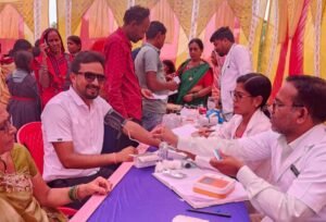 पंचायत का रचनात्मक कार्य-1 अगस्त को ग्राम पंचायत नवापारा खुर्द द्वारा आयोजित किया गया निशुल्क स्वास्थ्य शिविर, स्वास्थ्य विभाग के सहयोग से सैकड़ो की संख्या में ग्रामीणों ने लिया शिविर का लाभ,10 डॉक्टरों की टीम ने दी सेवाएं kshititech