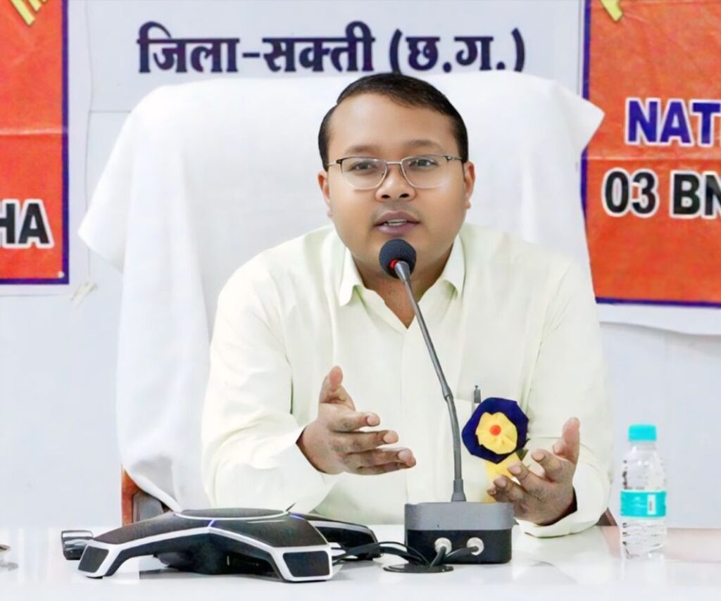 शक्ति जिले में निजी चिकित्सकों की सेवाएं लेने जिला प्रशासन ने बुलाई निविदा, प्रधानमंत्री सूक्ष्म खाद्य योजना के अंतर्गत बेरोजगारों को मिलेगा रोजगार शक्ति जिले में निजी चिकित्सकों की सेवाएं लेने जिला प्रशासन ने बुलाई निविदा, प्रधानमंत्री सूक्ष्म खाद्य योजना के अंतर्गत बेरोजगारों को मिलेगा रोजगार kshititech