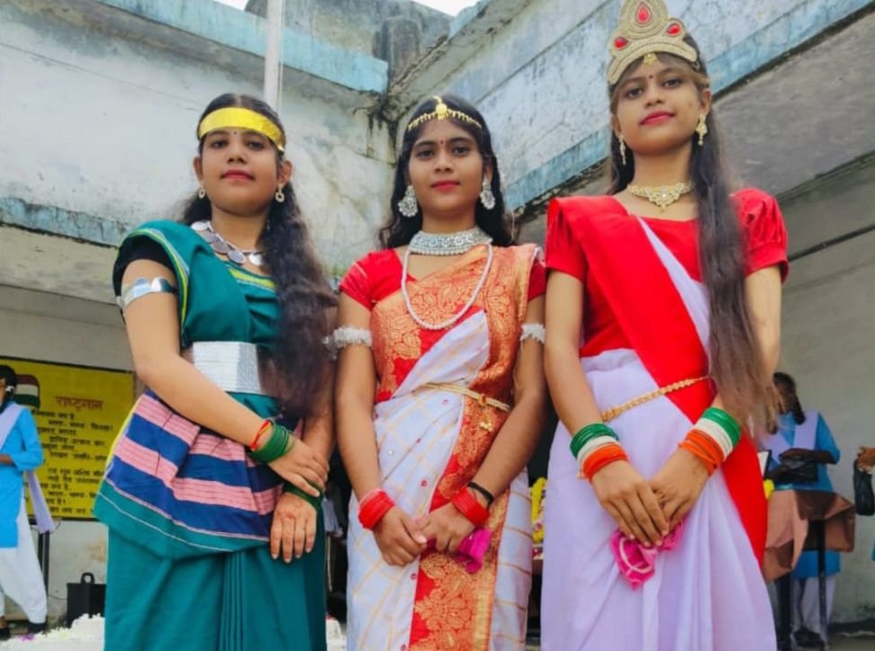 रोशन लाल पटेल ने शासकीय हायर सेकंडरी स्कूल सकरेली कलां में किया ध्वजारोहण, शाला विकास समिति के अध्यक्ष पटेल ने कहा-स्वतंत्रता संग्राम सेनानियों के त्याग, तपस्या,बलिदान से ही हमें मिली यह गौरवशाली आजादी रोशन लाल पटेल ने शासकीय हायर सेकंडरी स्कूल सकरेली कलां में किया ध्वजारोहण, शाला विकास समिति के अध्यक्ष पटेल ने कहा-स्वतंत्रता संग्राम सेनानियों के त्याग, तपस्या,बलिदान से ही हमें मिली यह गौरवशाली आजादी kshititech