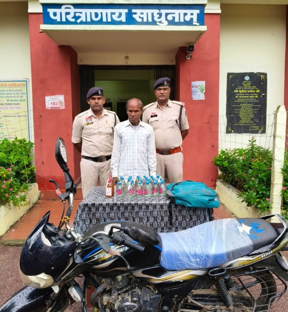 टीआई यादव ने करी जम्मू अंग्रेजी स्पेशल शराब जप्त, आरोपी को किया गिरफ्तार, शक्ति जिले के हसौद पुलिस की कार्रवाई, हसौद थाना क्षेत्र में लगातार पुलिस कर रही लगातार अवैध शराब पर ताड़ बतोड़ कारवाई kshititech