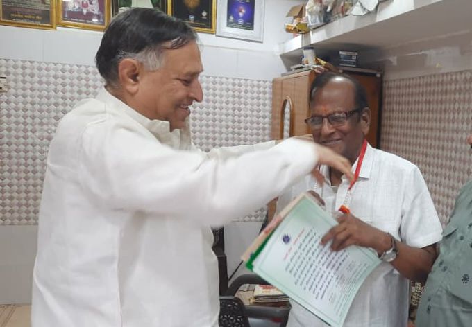 ऋषि गोयल को मिली नई जिम्मेदारी-महावीर इंटरकॉन्टिनेंटल सर्विस आर्गेनाईजेशन के शक्ति के अध्यक्ष बनाए गए ऋषि गोयल, 21 अगस्त को संस्था के अंतरराष्ट्रीय उपाध्यक्ष लोकेश कांवडिया ने अपने शक्ति आगमन पर ऋषि गोयल को सौपी जिम्मेदारी, पूरे देश भर में दिव्यांगों के स्किल डेवलपमेंट एवं अन्य सेवाओं में अग्रणी संस्था है महावीर इंटरकॉन्टिनेंटल ऋषि गोयल को मिली नई जिम्मेदारी-महावीर इंटरकॉन्टिनेंटल सर्विस आर्गेनाईजेशन के शक्ति के अध्यक्ष बनाए गए ऋषि गोयल, 21 अगस्त को संस्था के अंतरराष्ट्रीय उपाध्यक्ष लोकेश कांवडिया ने अपने शक्ति आगमन पर ऋषि गोयल को सौपी जिम्मेदारी, पूरे देश भर में दिव्यांगों के स्किल डेवलपमेंट एवं अन्य सेवाओं में अग्रणी संस्था है महावीर इंटरकॉन्टिनेंटल kshititech
