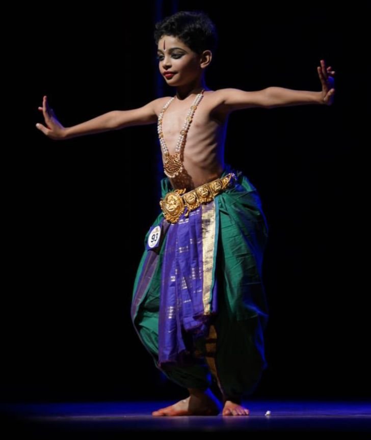 कला का जौहर दिखा कर्नाटक की धरती पर- भरतनाट्यम में जिंदल वर्ल्ड स्कूल शक्ति के बच्चों ने बेंगलुरु में किया अनूठा प्रदर्शन,प्रिशा अग्रवाल एवं स्वस्तिक गबेल की प्रस्तुति को मिली प्रशंशा, विद्यालय प्रबंधन ने दी बधाई,प्रिशा अग्रवाल शक्ति के दुल्हन साड़ी शोरूम के संचालक प्रकाश अग्रवाल की है बिटिया कला का जौहर दिखा कर्नाटक की धरती पर- भरतनाट्यम में जिंदल वर्ल्ड स्कूल शक्ति के बच्चों ने बेंगलुरु में किया अनूठा प्रदर्शन,प्रिशा अग्रवाल एवं स्वस्तिक गबेल की प्रस्तुति को मिली प्रशंशा, विद्यालय प्रबंधन ने दी बधाई,प्रिशा अग्रवाल शक्ति के दुल्हन साड़ी शोरूम के संचालक प्रकाश अग्रवाल की है बिटिया kshititech