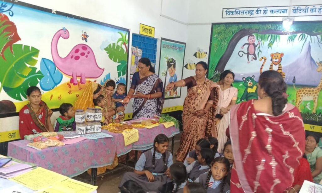 महिला बाल विकास विभाग शक्ति शहरी द्वारा हुआ बाल मेले का आयोजन,राज्य स्थापना की रजत जयंती के मौके पर लगातार हो रहे आयोजन, मासिक समीक्षा बैठक के साथ ही पोषण व्यंजन प्रदर्शनी, पुस्तक मेला एवं पोषण पेटी का भी हुआ प्रदर्शन, आंगनबाड़ी के सक्रिय कार्यकर्ताओं का भी हुआ सम्मान, जिला परियोजना अधिकारी श्री सुधाकर ने कहा- शक्ति जिले में अधिक से अधिक हो पोषण पेटी का निर्माण, महिलाएं होंगी एनीमिया से मुक्त महिला बाल विकास विभाग शक्ति शहरी द्वारा हुआ बाल मेले का आयोजन,राज्य स्थापना की रजत जयंती के मौके पर लगातार हो रहे आयोजन, मासिक समीक्षा बैठक के साथ ही पोषण व्यंजन प्रदर्शनी, पुस्तक मेला एवं पोषण पेटी का भी हुआ प्रदर्शन, आंगनबाड़ी के सक्रिय कार्यकर्ताओं का भी हुआ सम्मान, जिला परियोजना अधिकारी श्री सुधाकर ने कहा- शक्ति जिले में अधिक से अधिक हो पोषण पेटी का निर्माण, महिलाएं होंगी एनीमिया से मुक्त kshititech