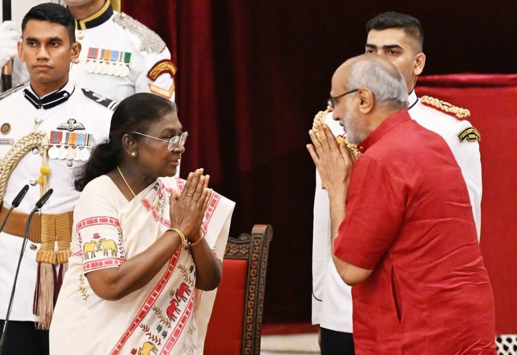 भारत के 15वें उपराष्ट्रपति के रूप C P राधाकृष्णन ने ली शपथ, राष्ट्रपति द्रोपती देवी मुर्मू ने दिलाई शपथ kshititech