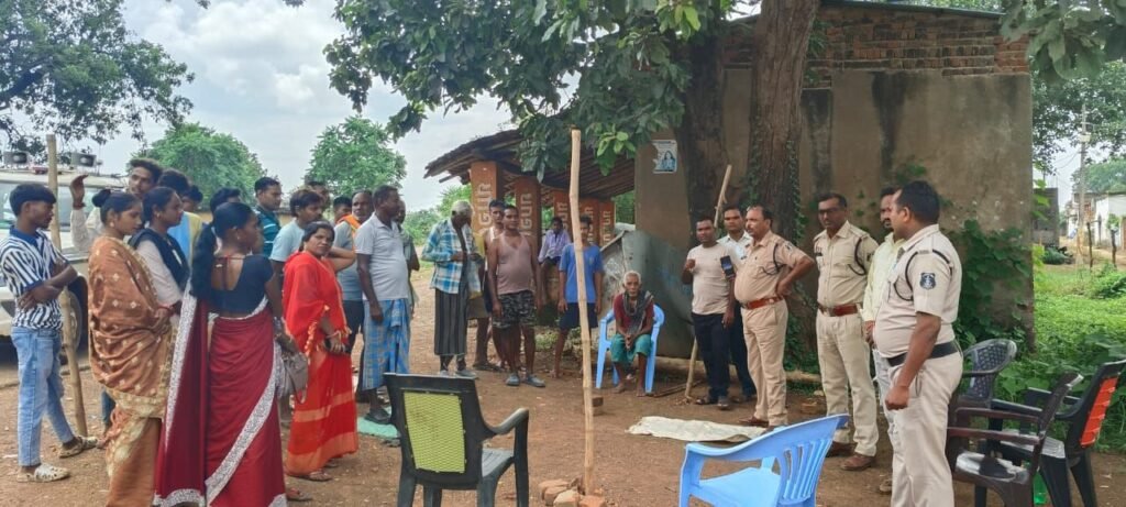 SP अंकिता शर्मा के निर्देशन में शक्ति जिले में पुलिस गांव-गांव में निकाल रही विश्वास यात्रा,आम जनता को जागरूकता के साथ ही संवाद स्थापित करने एवं पुलिस के प्रति विश्वास की भावना को मजबूत करने में जुटी है पुलिस, स्थानीय परिस्थितियों से भी अवगत हो रही पुलिस kshititech