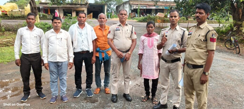 SP अंकिता शर्मा के निर्देशन में शक्ति जिले में पुलिस गांव-गांव में निकाल रही विश्वास यात्रा,आम जनता को जागरूकता के साथ ही संवाद स्थापित करने एवं पुलिस के प्रति विश्वास की भावना को मजबूत करने में जुटी है पुलिस, स्थानीय परिस्थितियों से भी अवगत हो रही पुलिस kshititech