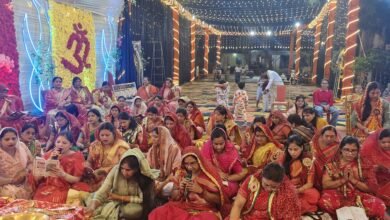 लगे दादी जी के जयकारे- शक्ति के दुर्गा पंडाल में हुआ रानी सती दादी जी का मंगल पाठ, सैकड़ो दादी भक्त महिलाओं ने करी पूजा अर्चना, मां जगदंबे की आराधना के साथ ही दादी जी की भी आराधना की महिलाओं ने, महामाया दुर्गा उत्सव समिति ने किया था आयोजन kshititech