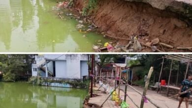 धन्यवाद अध्यक्ष जी- पानी से लबालब भरे शक्ति के दर्री तालाब की के टूटे हुए बड़े हिस्से को नगर पालिका ने किया अस्थाई बेरीकेटिंग,नवरात्रि पर्व को लेकर प्रशासन ने की पहल, नवरात्रि की भीड़ को देखते हुए थोड़ी मजबूत सुरक्षा की और है जरूरत kshititech