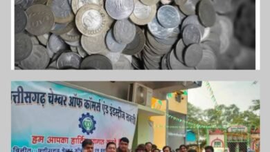 एसबीआई शक्ति के सहयोग से शहर में चेंबर ऑफ कॉमर्स ने किया चिल्लर का वितरण, नहीं होगी अब बाजारों में चिल्लर पैसों की समस्या, नगर पालिका अध्यक्ष श्यामसुंदर अग्रवाल की उपस्थिति में हुआ चिल्लर वितरण का शुभारंभ, चेंबर अध्यक्ष बंसल ने कहा- व्यापारियों एवं ग्राहकों की समस्याओं के त्वरित निराकरण के लिए काम कर रहा है चेंबर ऑफ कॉमर्स kshititech