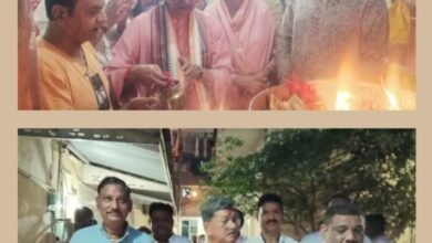 महंत दंपति पहुंचे शक्ति के महामाई मंदिर में,टेका मत्था,क्षेत्र की सुख समृद्धि की करी कामना, पंडित रिंकू शर्मा और पंडित अभिषेक शर्मा ने करवाई पूजा अर्चना, कांग्रेस जिला अध्यक्ष के निवास पर भी पहुंचे महंत दंपत्ति, स्वर्गीय सतीश जायसवाल के निधन पर दी श्रद्धांजलि kshititech