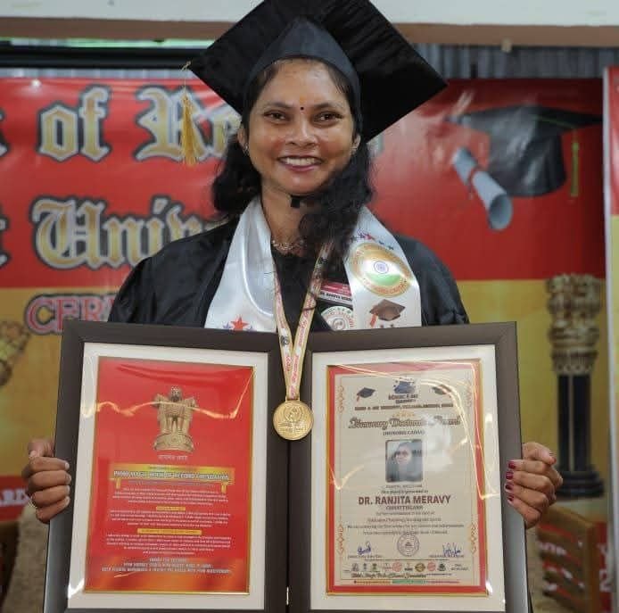 रंजीता को मिली PHD की मानद उपाधि, भारत स्काउट गाइड के जिला मुख्य आयुक्त अंकित अग्रवाल ने दी बधाई, स्कूल शिक्षा विभाग में सहायक शिक्षक है रंजीता,उनकी इस उपलब्धि पर स्काउट-गाइड के शक्ति जिले के पदाधिकारियो ने भी किया हर्ष व्यक्त kshititech