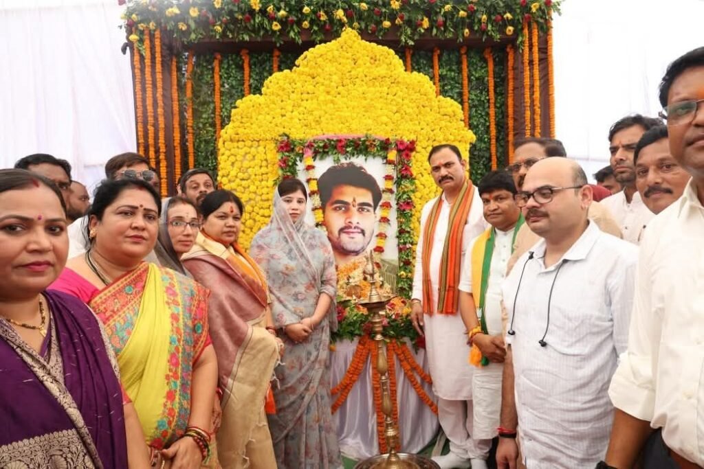 शक्ति जिले में हेल्थ मिनिस्टर का आगमन- स्वास्थ्य मंत्री ने भी स्वयं कराई शिविर में अपनी स्वास्थ्य जांच, 20 सितंबर को हरदी चंद्रपुर में स्वर्गीय युद्धवीर सिंह जुदेव को श्रद्धांजलि दी स्वास्थ्य मंत्री जी ने, हजारों लोगों ने उठाया निशुल्क स्वास्थ्य शिविर का लाभ kshititech