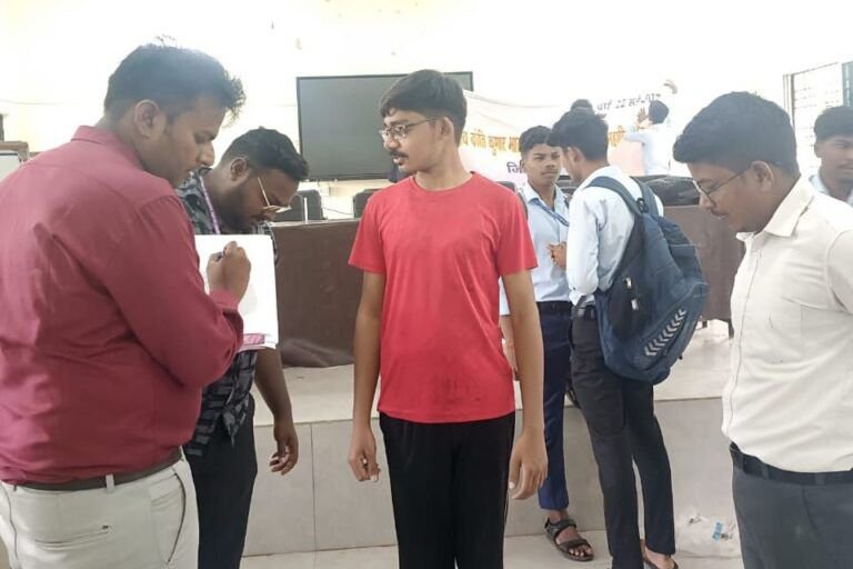 दिल्ली की गणतंत्र दिवस की मुख्य परेड के लिए हुई चयन चयन प्रक्रिया, शक्ति के शासकीय क्रांति कुमार महाविद्यालय के NSS के विद्यार्थीयो का शहीद नंद कुमार पटेल विश्वविद्यालय के लिए हुआ चयन, 4 सितंबर को चयन कमेटी के सदस्यों के बीच हुई प्रक्रिया, बड़ी ही कठिन प्रक्रियाओं से गुजरना होता है प्रतिभागियों को kshititech