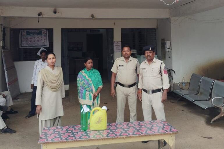 2 सितंबर को पुलिस थाना शक्ति में होगी शांति समिति की बैठक,जैजैपुर पुलिस ने अवैध पशु परिवहन एवं शराब जब्त कर दो अलग-अलग मामले किए दर्ज, जैजैपुर पुलिस थाने के उप निरीक्षक जी एस राजपूत की कार्रवाई kshititech