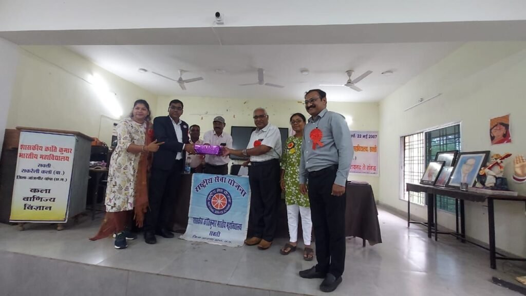 दिल्ली की गणतंत्र दिवस की मुख्य परेड के लिए हुई चयन चयन प्रक्रिया, शक्ति के शासकीय क्रांति कुमार महाविद्यालय के NSS के विद्यार्थीयो का शहीद नंद कुमार पटेल विश्वविद्यालय के लिए हुआ चयन, 4 सितंबर को चयन कमेटी के सदस्यों के बीच हुई प्रक्रिया, बड़ी ही कठिन प्रक्रियाओं से गुजरना होता है प्रतिभागियों को kshititech