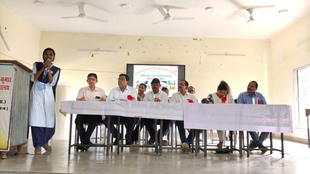 छत्तीसगढ़ राज्य स्थापना की रजत जयंती पर पुस्तक मेले का आयोजन हुआ शासकीय क्रांति कुमार भारतीय महाविद्यालय में, ज्ञानवर्धक उपयोगी पुस्तकों का लाभ मिला महाविद्यालय के विद्यार्थियों को, शक्ति जिले का अग्रणी कॉलेज है क्रांति कुमार kshititech