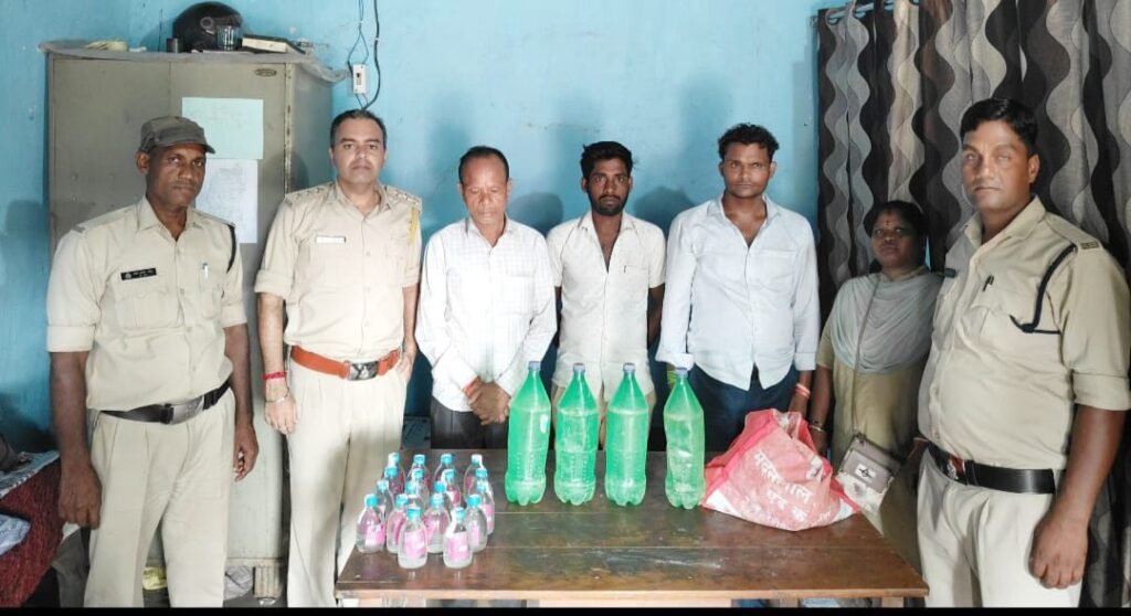 आबकारी वृत्त सक्ती की अवैध शराब विक्रेताओ पर ताबड़तोड़ कार्रवाई, तीन अलग-अलग मामले में हुए दर्ज, आबकारी अधिकारी आशीष उप्पल की सक्रियता से लगातार हो रही कार्रवाई kshititech